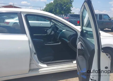 2015 Nissan Altima 2.5/2.5 S/2.5 Sl/2.5 Sv from USA, damaged, VIN 1N4AL3AP9FC296710